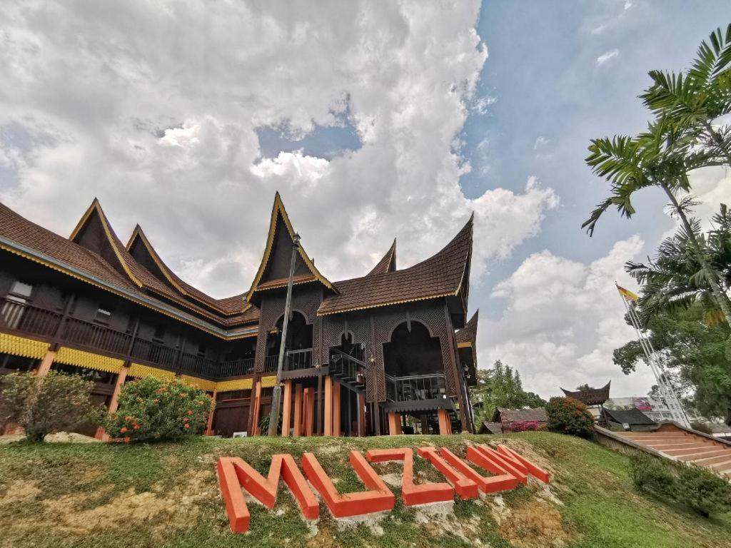 Carlton Star Hotel Seremban Exterior photo